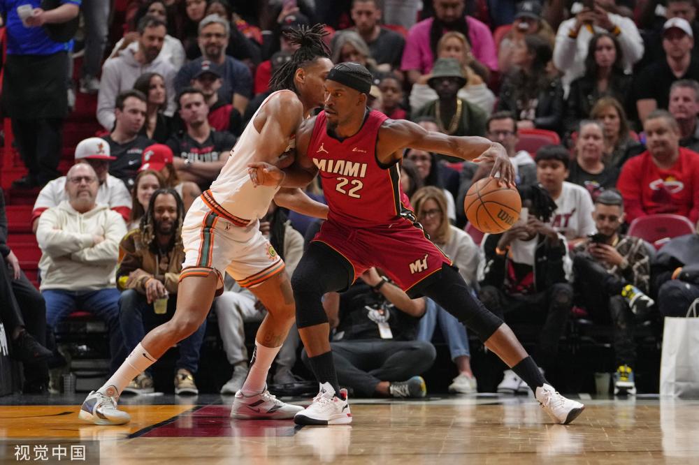 中流砥柱的 中流砥柱的